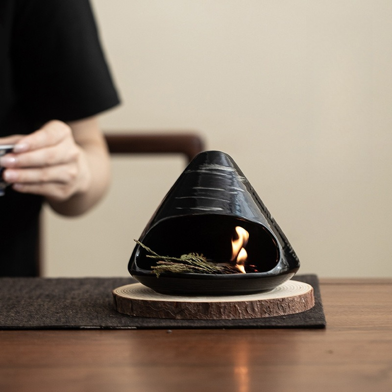 Mały kominek w kształcie góry  – In Home Fragrance Products recenzja i cena